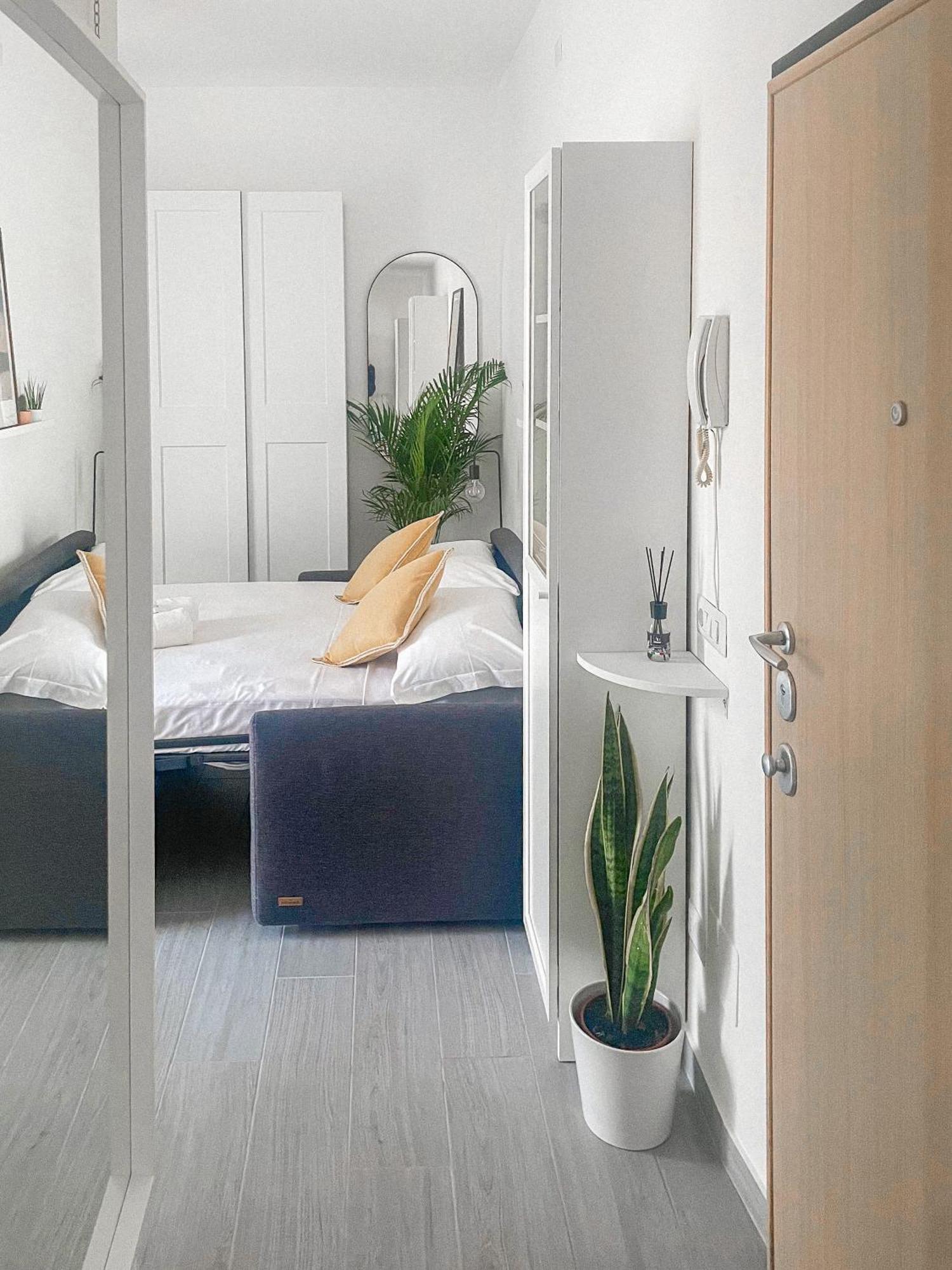 Xenia Apartments - Fashion Week Studio Near Navigli มิลาน ภายนอก รูปภาพ