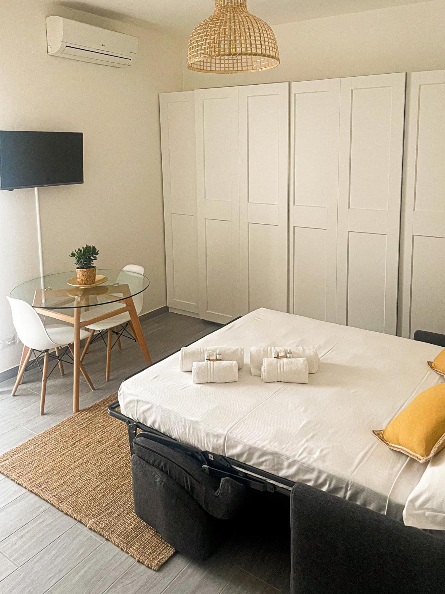 Xenia Apartments - Fashion Week Studio Near Navigli มิลาน ภายนอก รูปภาพ